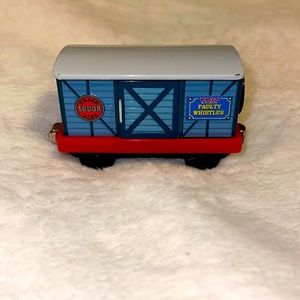 2003 THOMAS AND FRIENDS METAL DIE CAST MOVIE CAR WITH WORKING PICTURES
